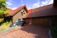 Außenansicht und Garage