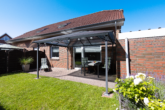 WE EG links: Terrasse mit Gartenanteil