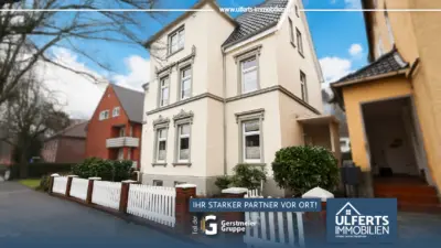 Renovierte Oberwohnung mit Balkon in alter Stadtvilla von Emden, 26725 Emden, Apartment